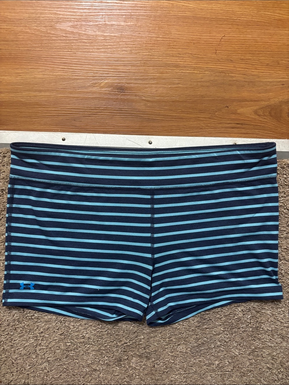 Under Armour Womans XL Navy & Teal Striped Boyshorts Blue Logo Great Shape